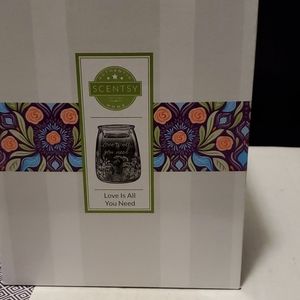 New love is all you need scentsy warmer